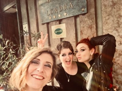 Burlypicks Italy 2018 - May 2018 - Astrid Wanderlust, Milla Fellini & me on the way to the club