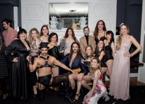 2019_12_01 - La Cuchara de Bella @ Market Hotel - Barcelona - All cast curtain call - Ph. ISAAC IBAÑEZ FERNANDEZ